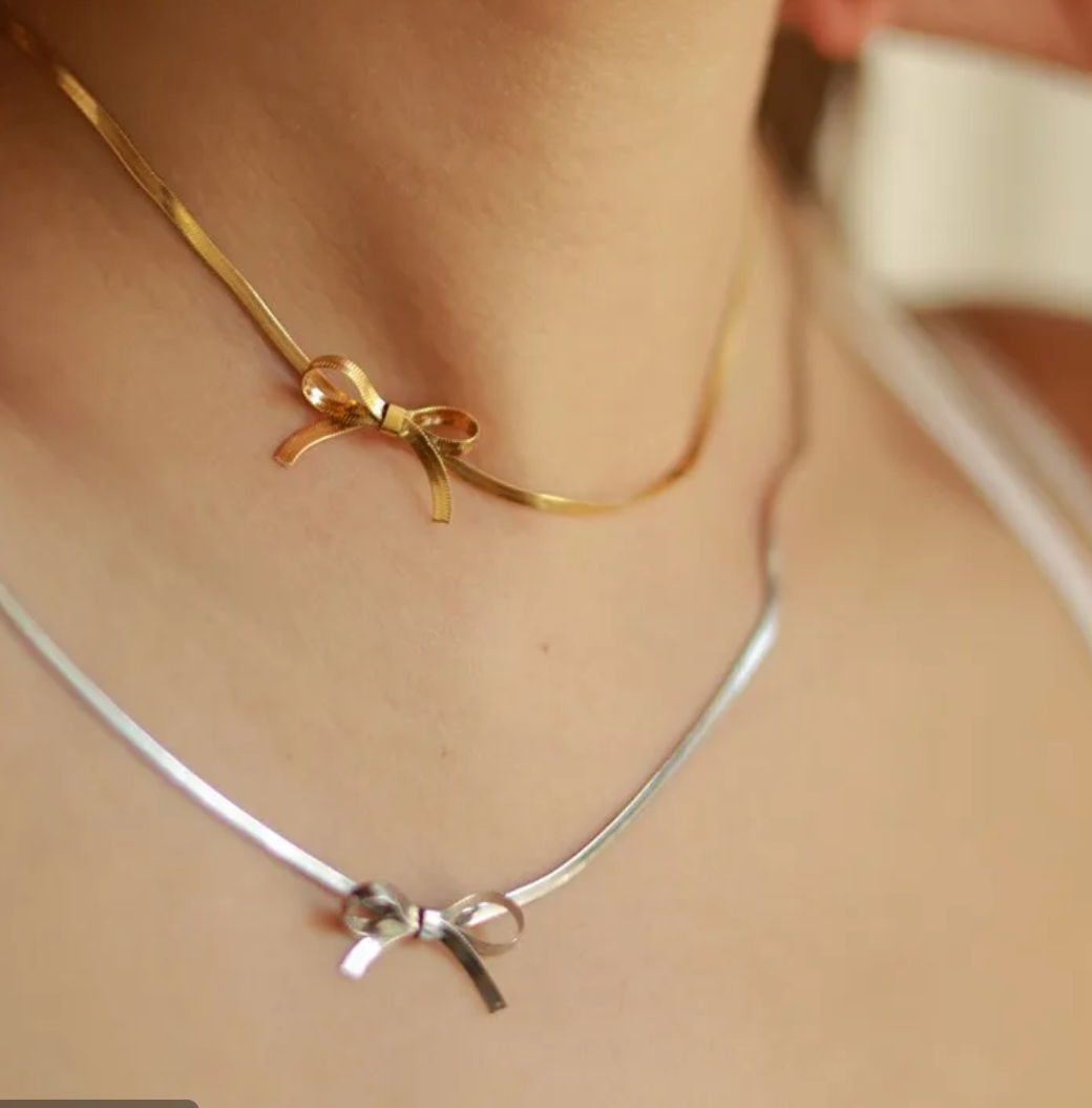timeless silver bow knot necklace 🎀✨ timeless silver bow knot necklace 🎀✨